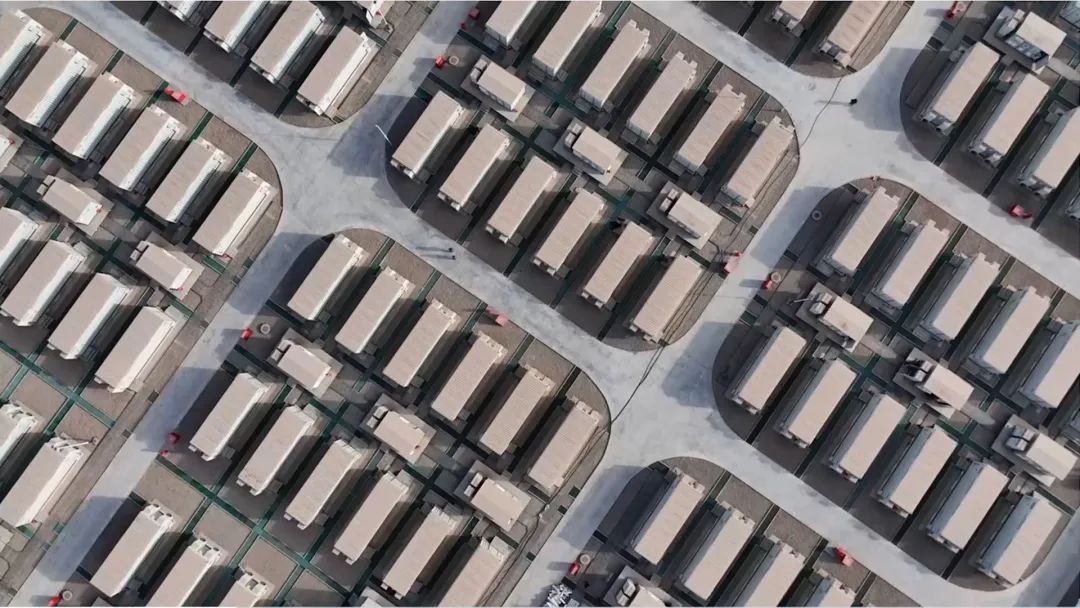 鵬輝典型案例 |新疆伽師 600MWh 并網(wǎng)！刷新中石油單體規(guī)模最大光儲項(xiàng)目記錄